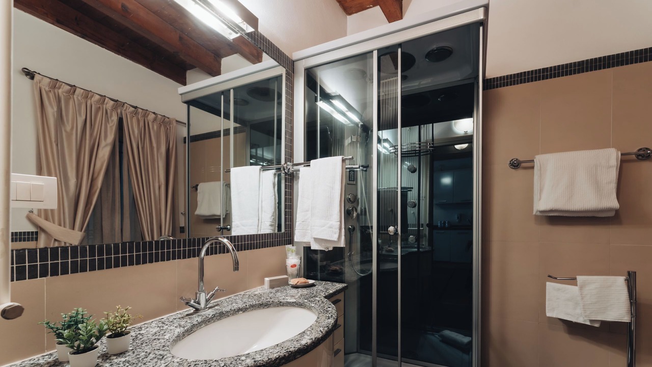 Photo of Bathroom in Scala