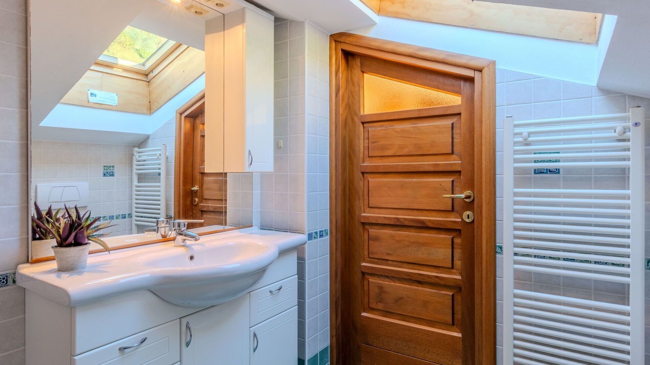 Photo of Bathroom in Cima