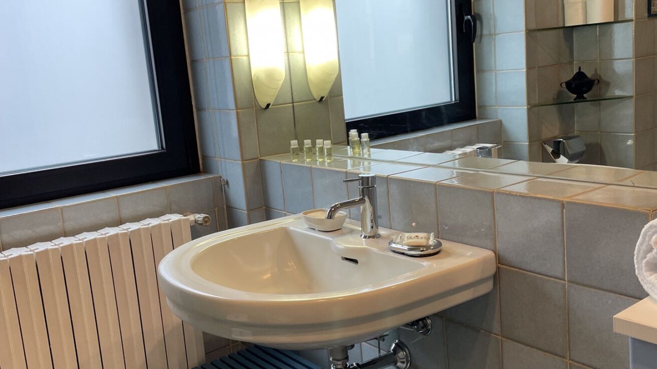 Photo of Bathroom in Rho