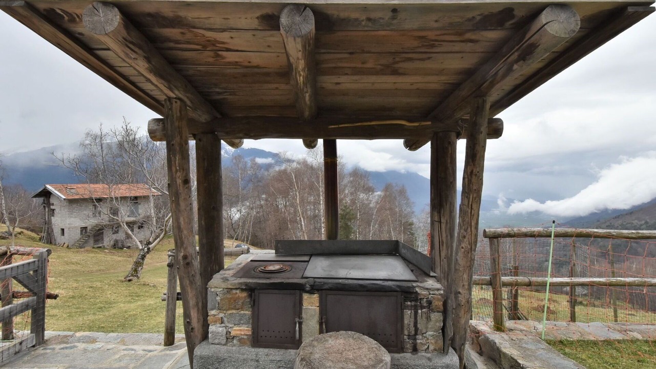 Photo of Outdoor in Mello