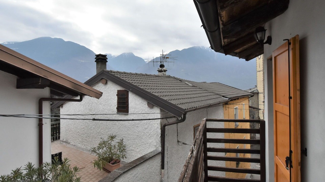 Photo of Others in Dubino