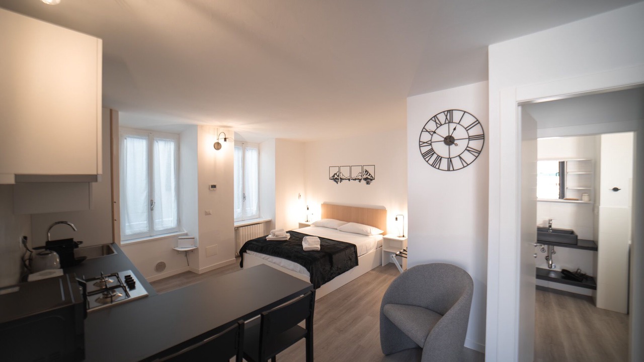 Photo of Bedroom in Lecco