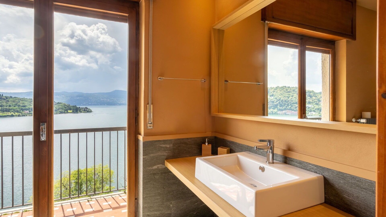 Photo of Bathroom in Laveno