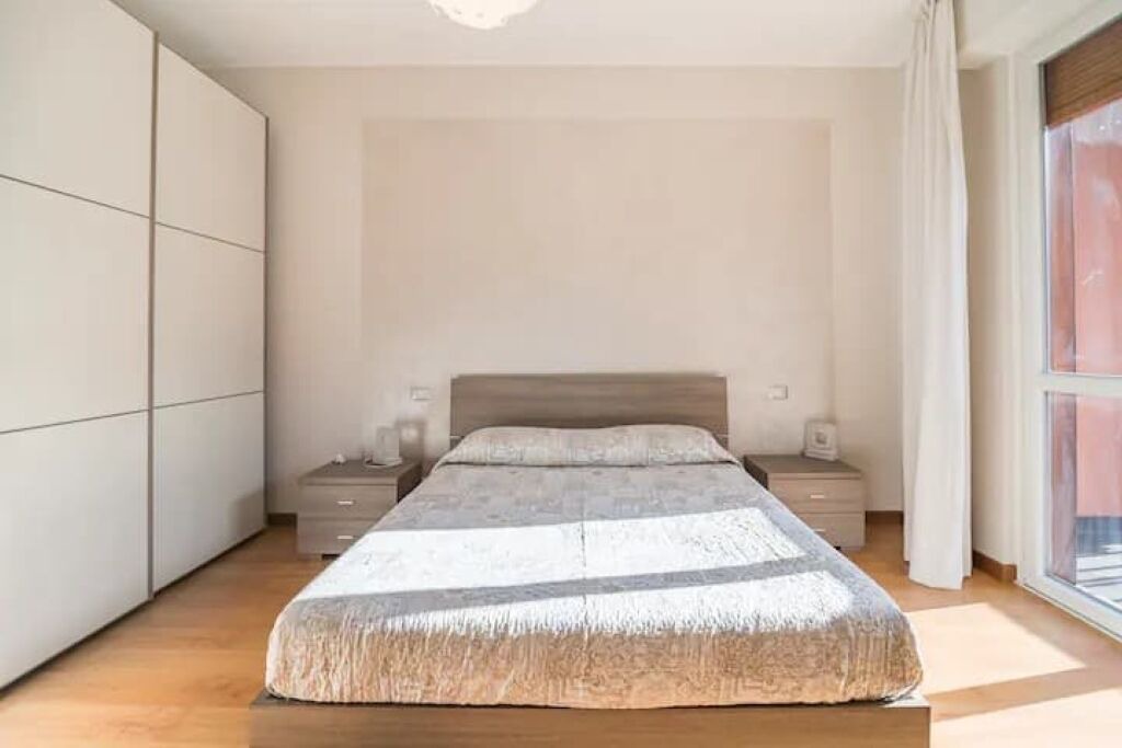 Photo of Bedroom in Como