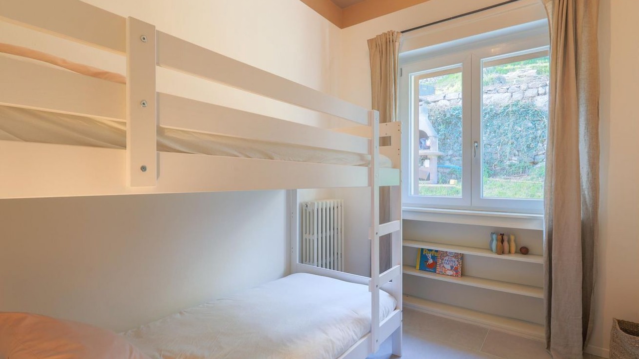 Photo of Bedroom in Colonno