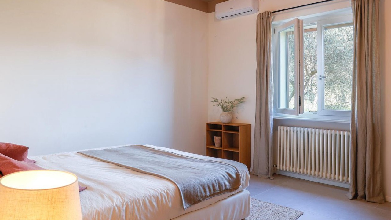 Photo of Bedroom in Colonno