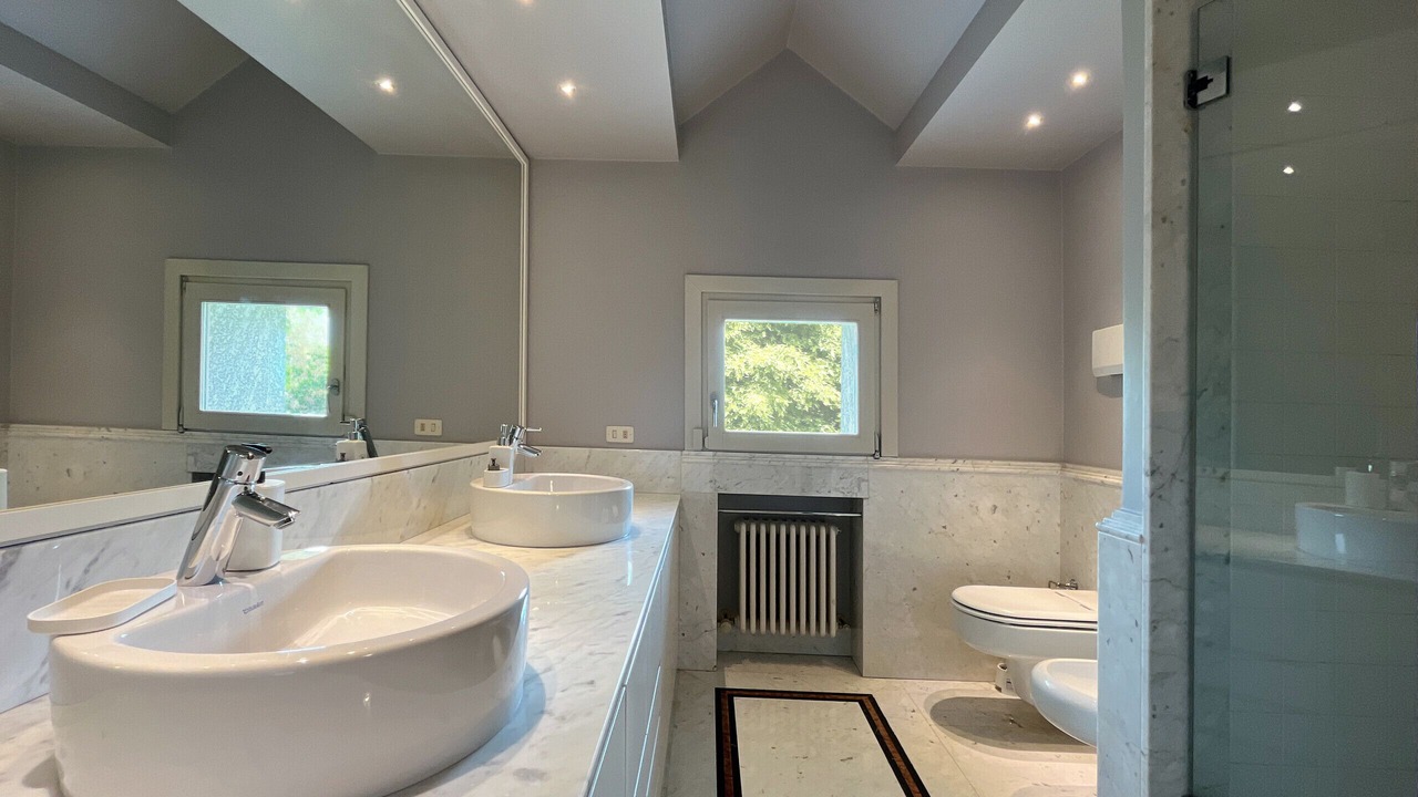 Photo of Bathroom in Malgrate
