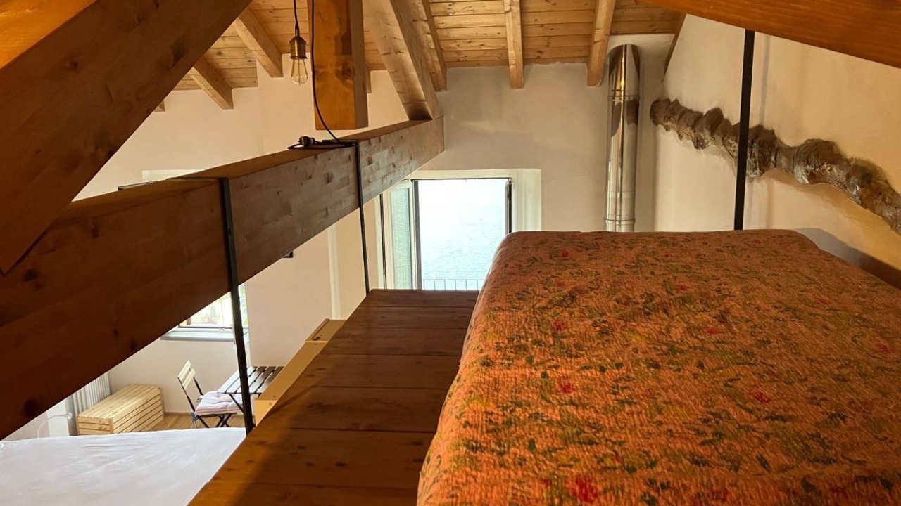 Photo of Bedroom in Moltrasio