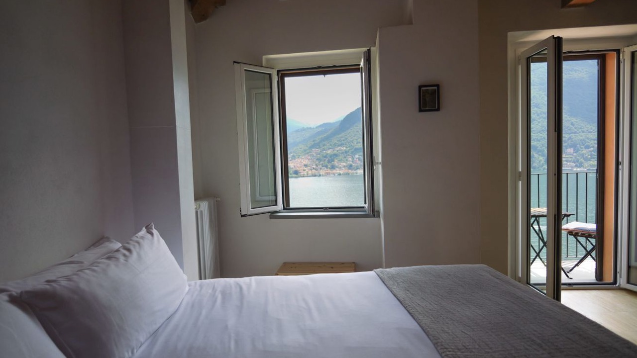 Photo of Bedroom in Moltrasio