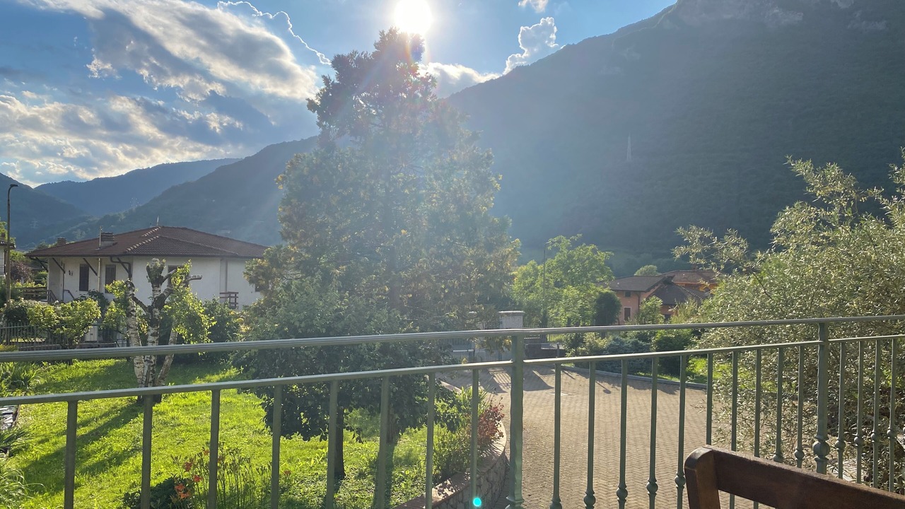 Photo of Outdoor in Crone