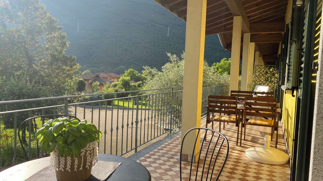 Photo of Outdoor in Crone