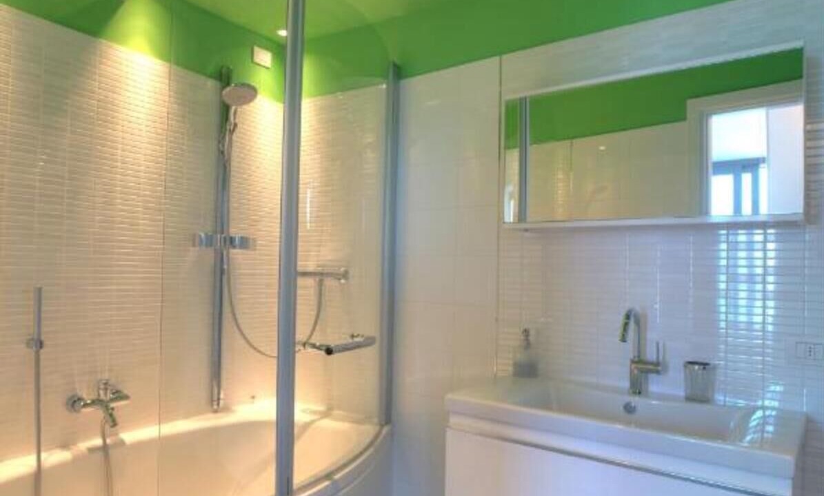 Photo of Bathroom in Menaggio