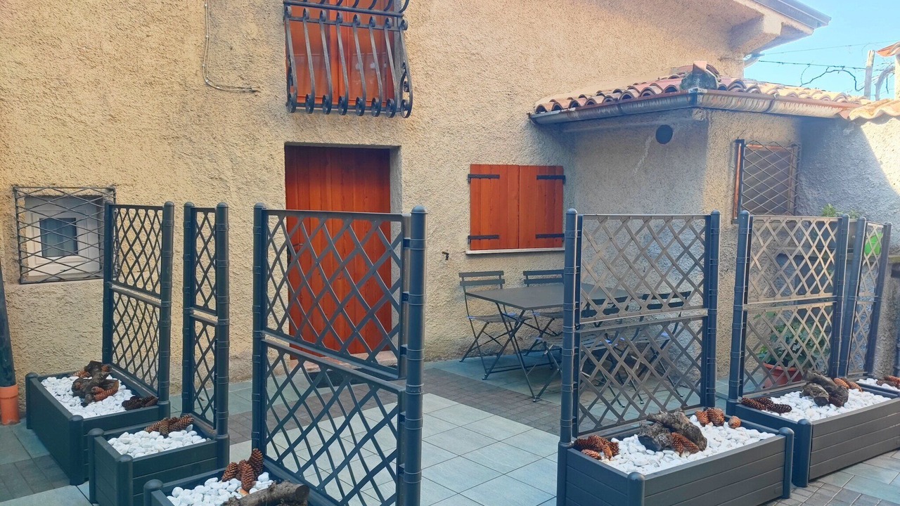 Photo of Patio Balcony in Marone