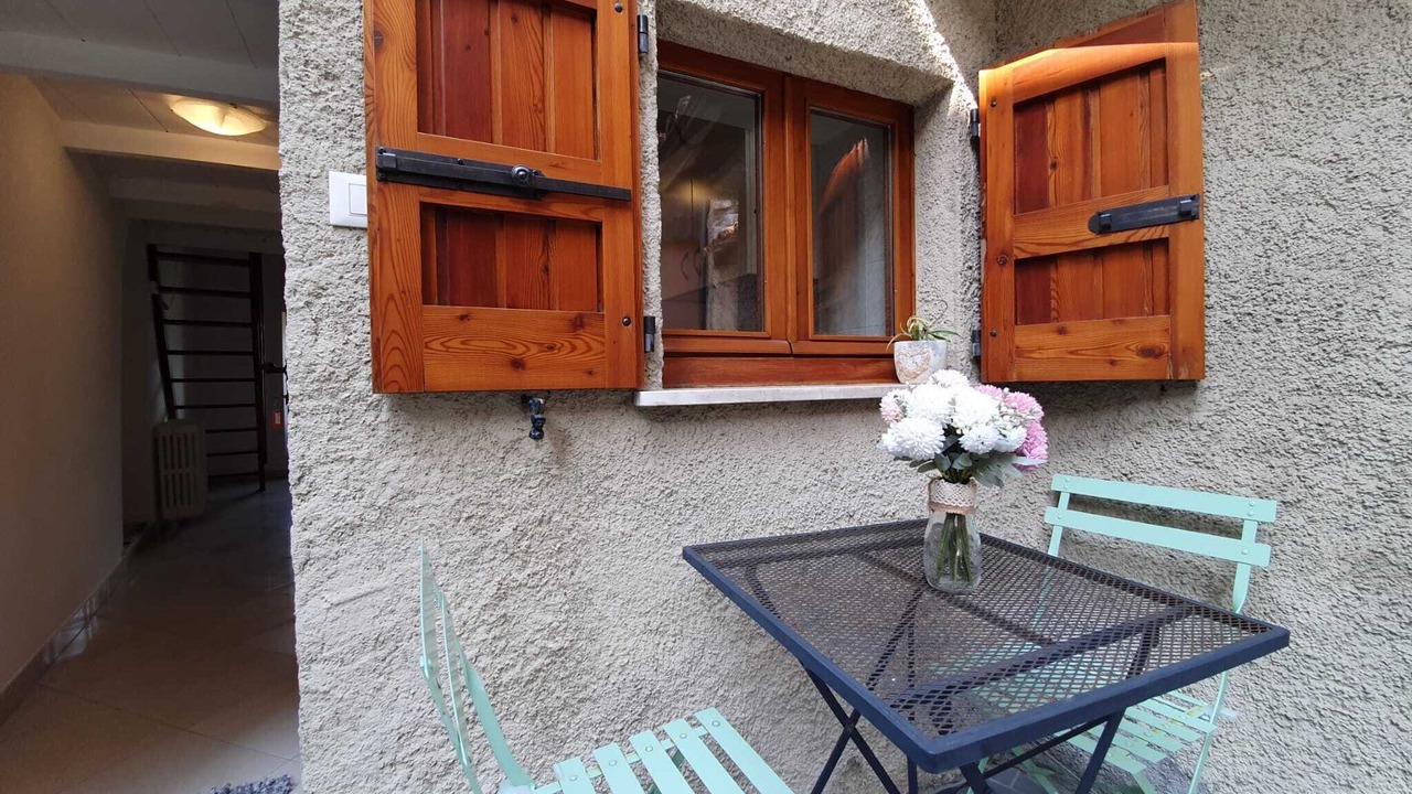 Photo of Patio Balcony in Marone