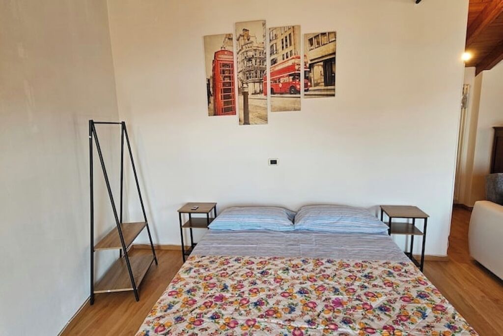 Photo of Bedroom in Blevio