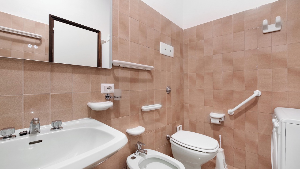Photo of Bathroom in Portese