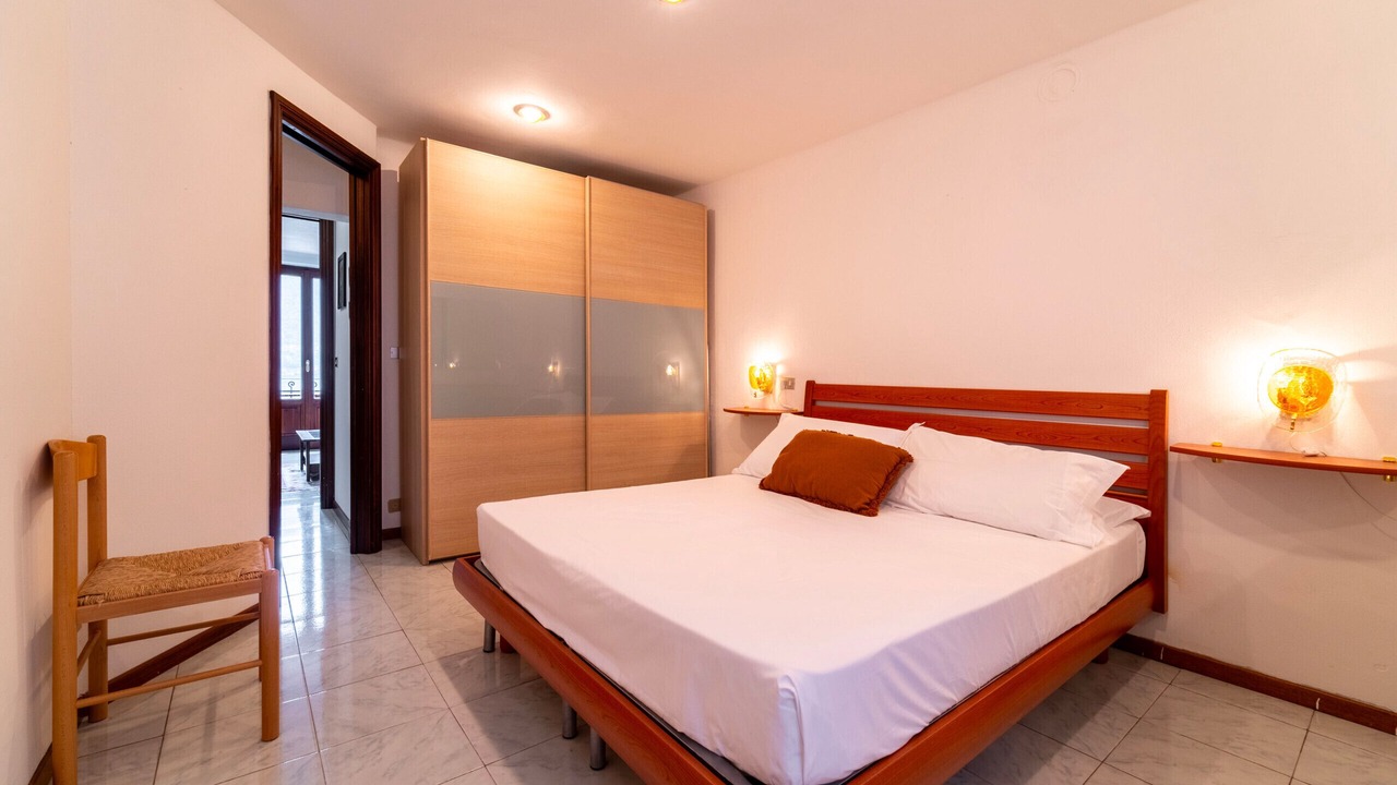 Photo of Bedroom in Colonno