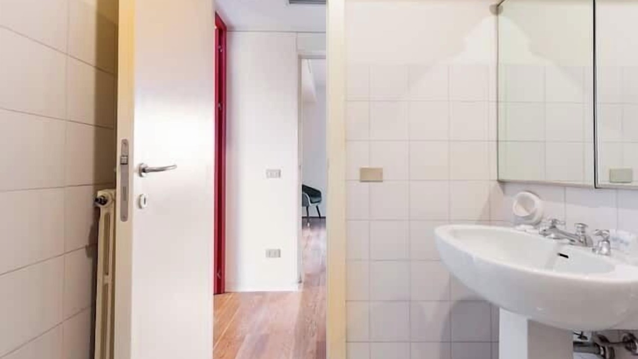 Photo of Bathroom in Tricolore