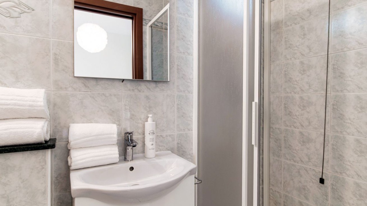 Photo of Bathroom in Como
