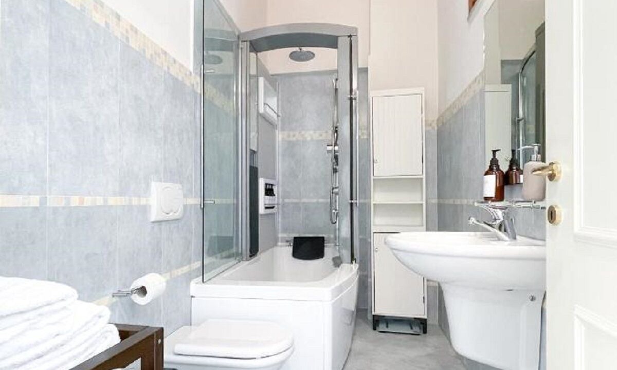 Photo of Bathroom in Laglio