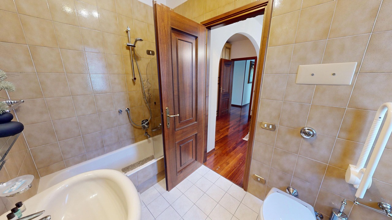 Photo of Bathroom in Raffa