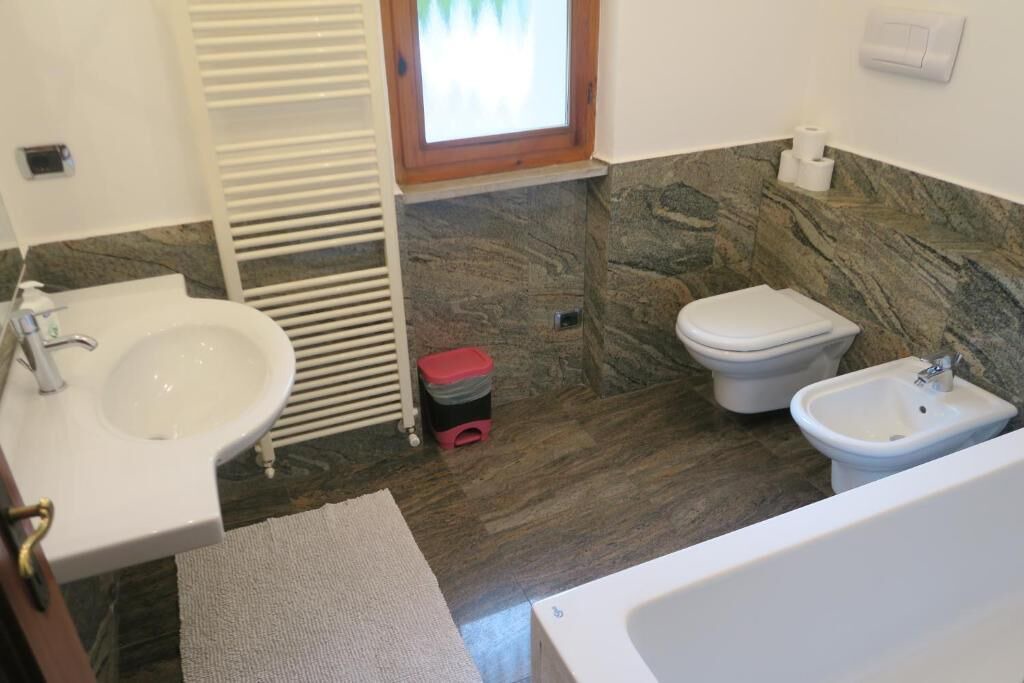 Photo of Bathroom in Gardola