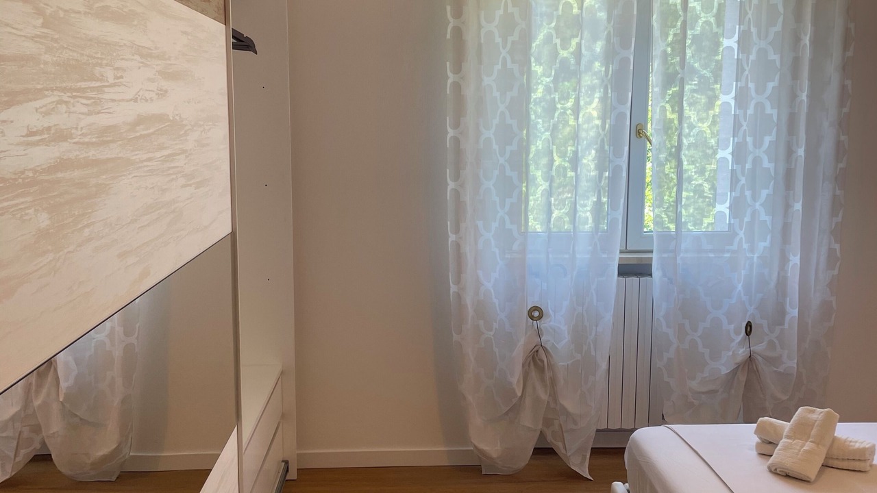 Photo of Bedroom in Roe
