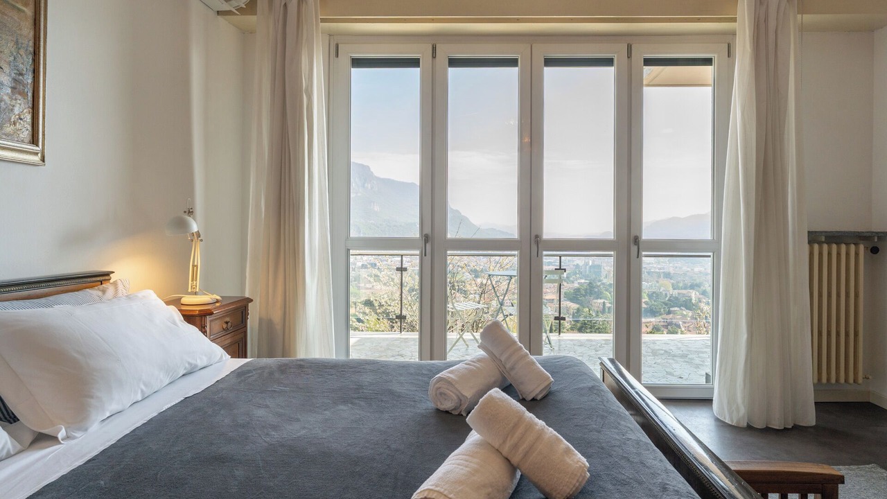 Photo of Bedroom in Lecco