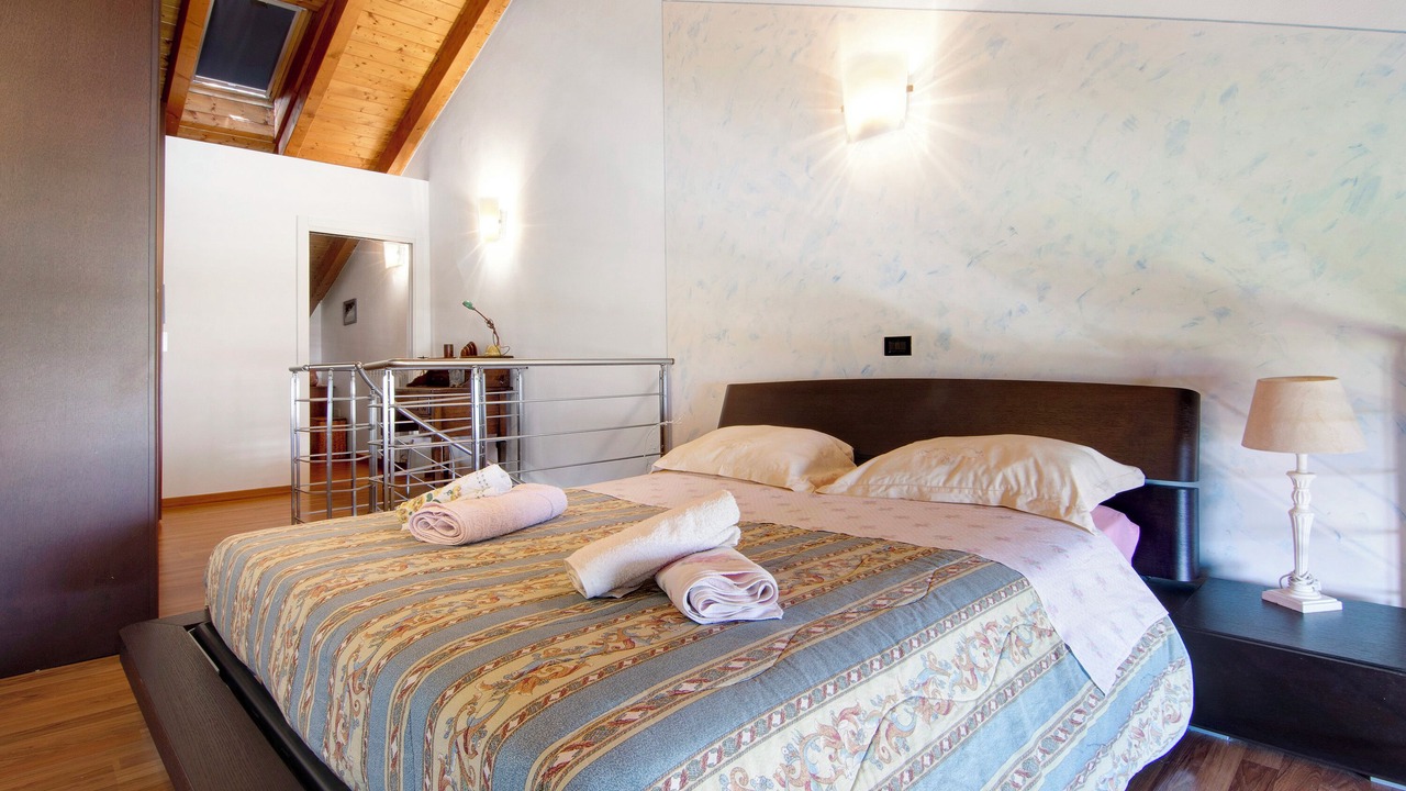 Photo of Bedroom in Dongo