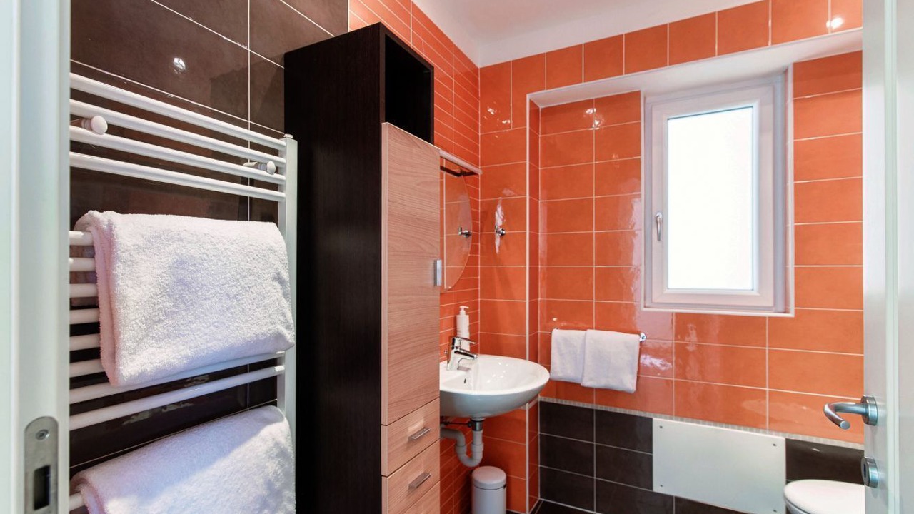 Photo of Bathroom in Colonno