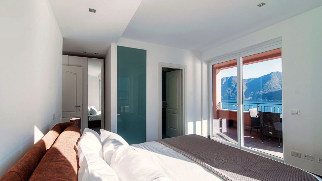 Photo of Bedroom in Colonno