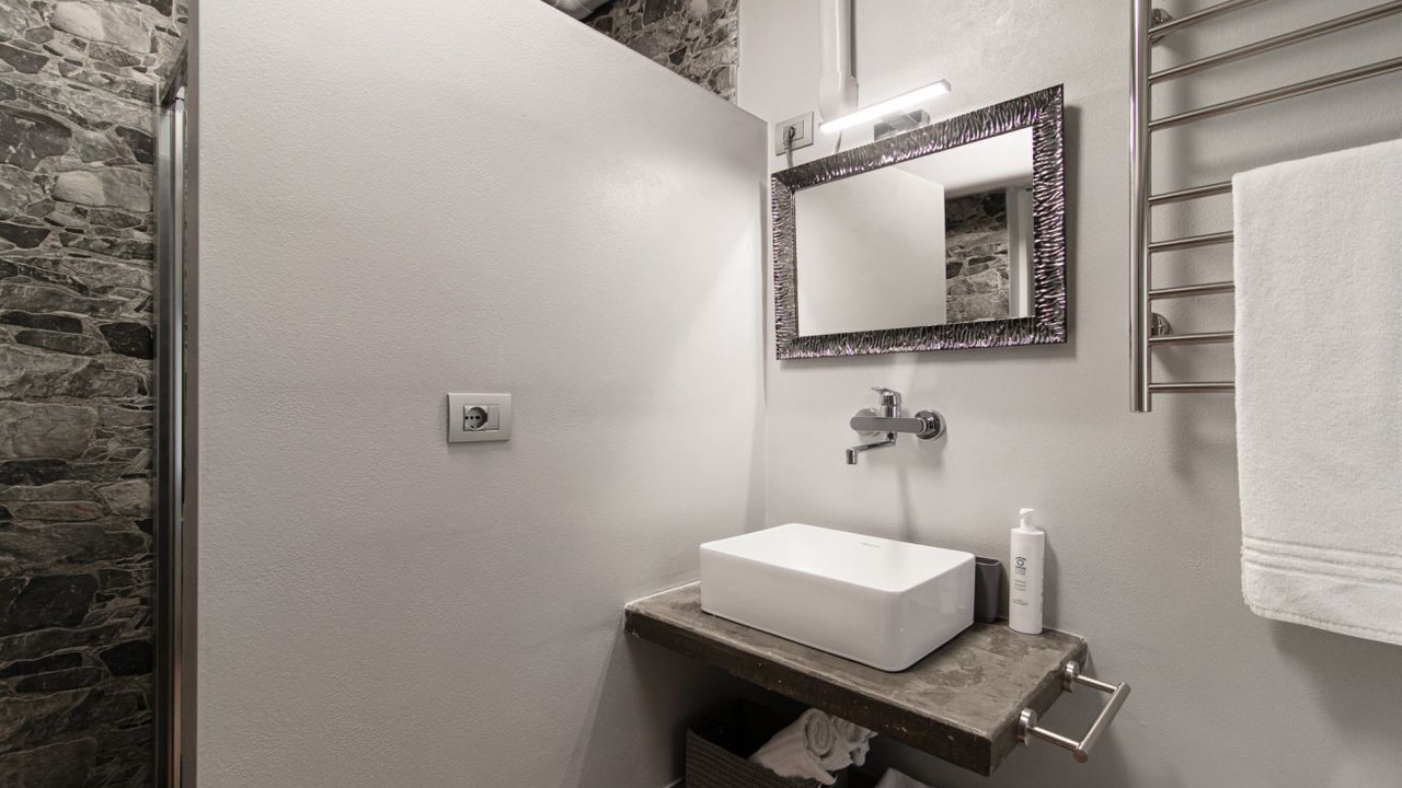 Photo of Bathroom in Carate Urio