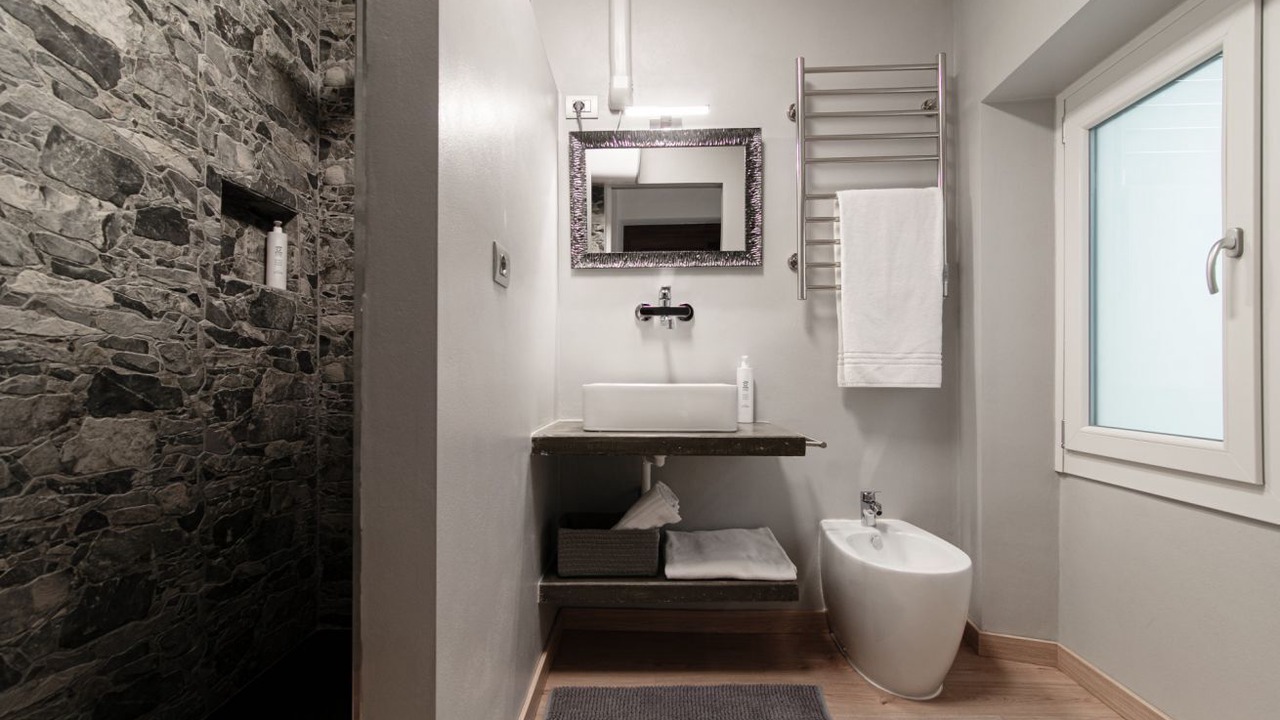 Photo of Bathroom in Carate Urio