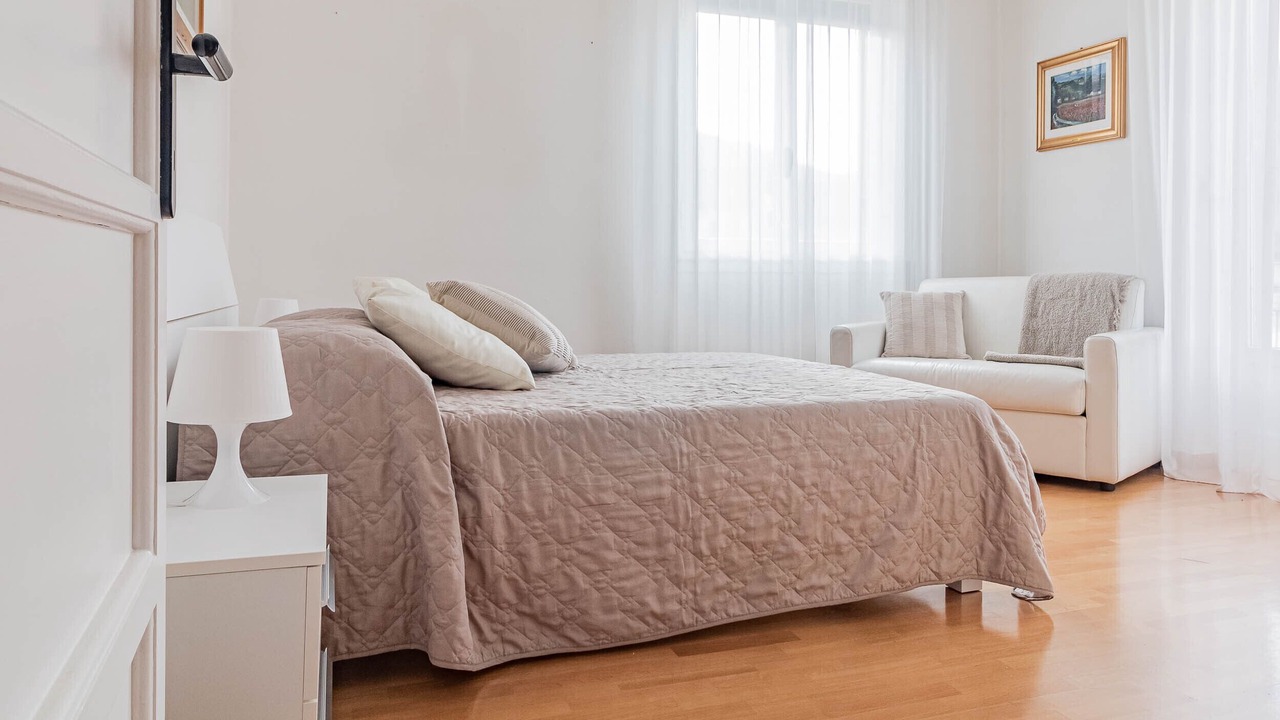 Photo of Bedroom in Mandello del Lario