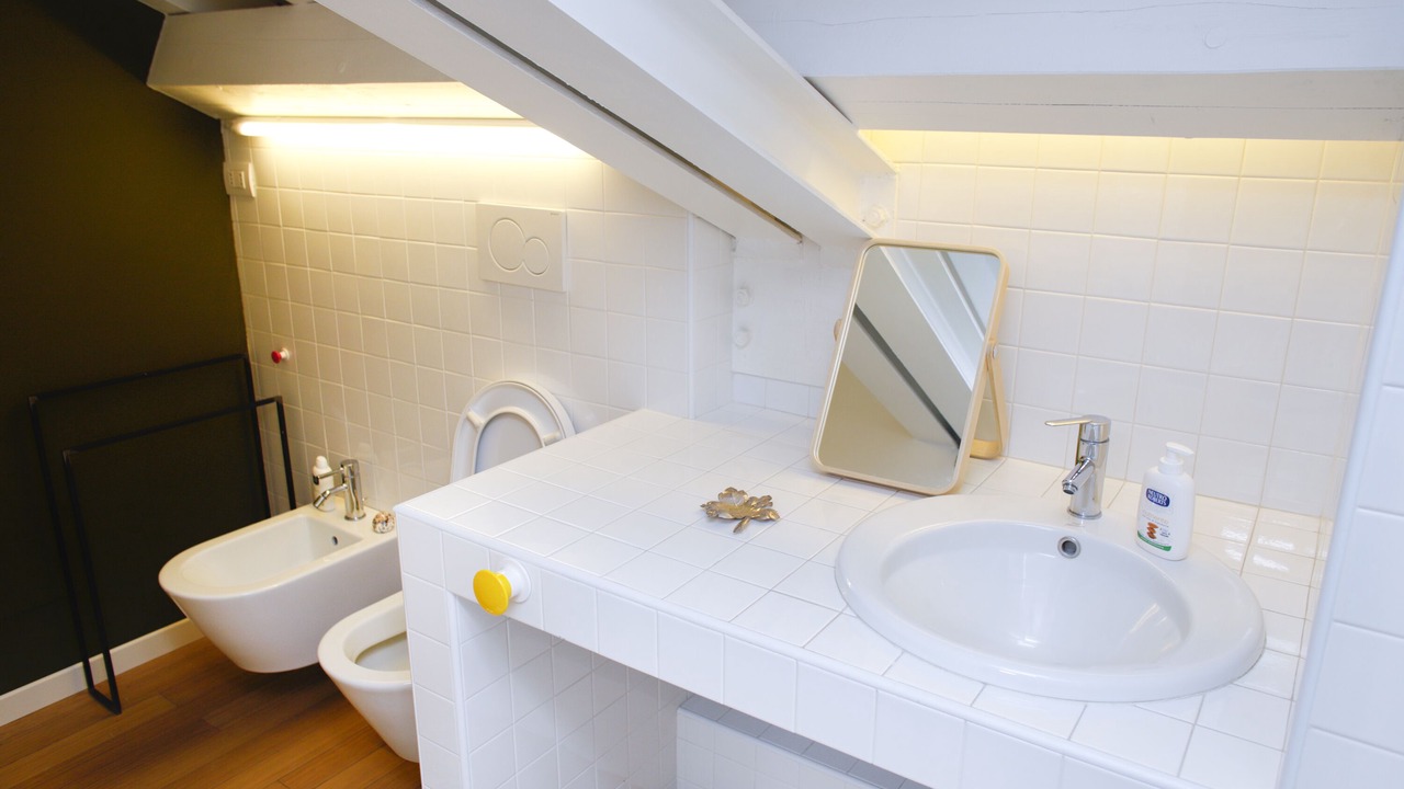 Photo of Bathroom in San Cristoforo Sul Naviglio