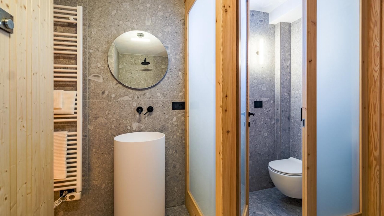 Photo of Bathroom in Menarola