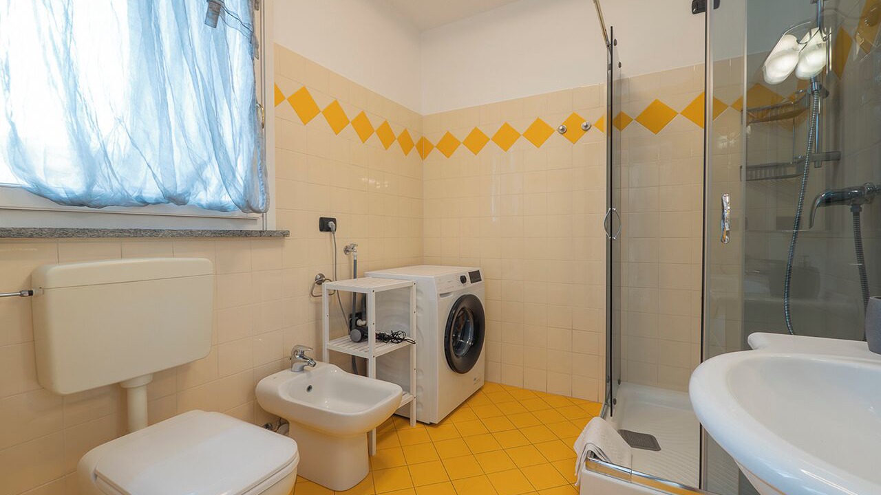 Photo of Bathroom in Bullona
