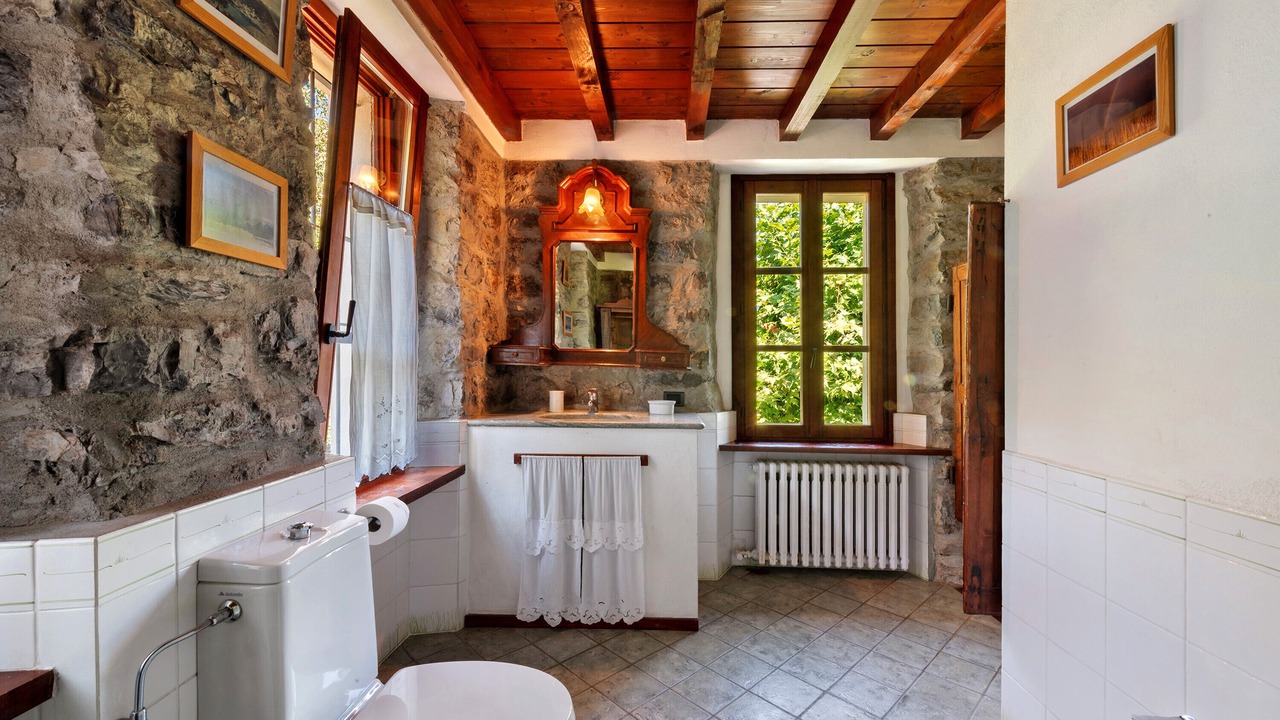 Photo of Bathroom in Bene Lario