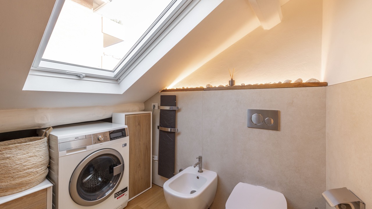 Photo of Bathroom in Magenta