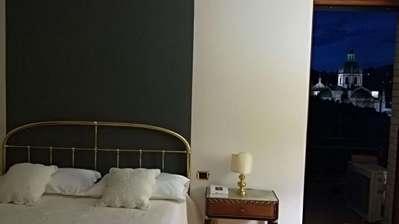 Photo of Bedroom in Como