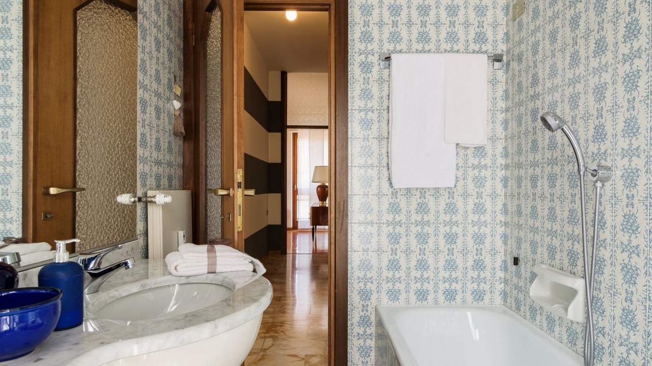 Photo of Bathroom in Como