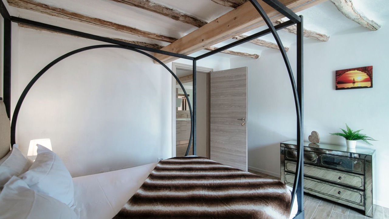 Photo of Bedroom in Moltrasio