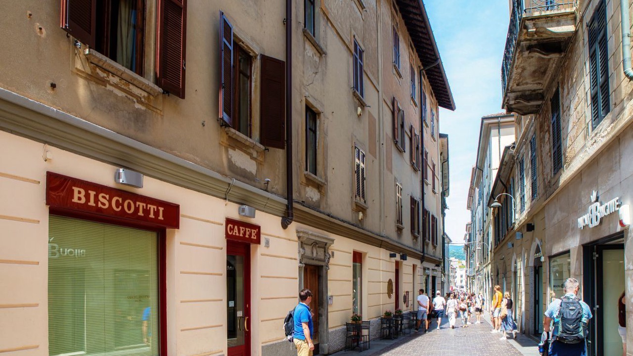 Photo of Others in Como City Centre