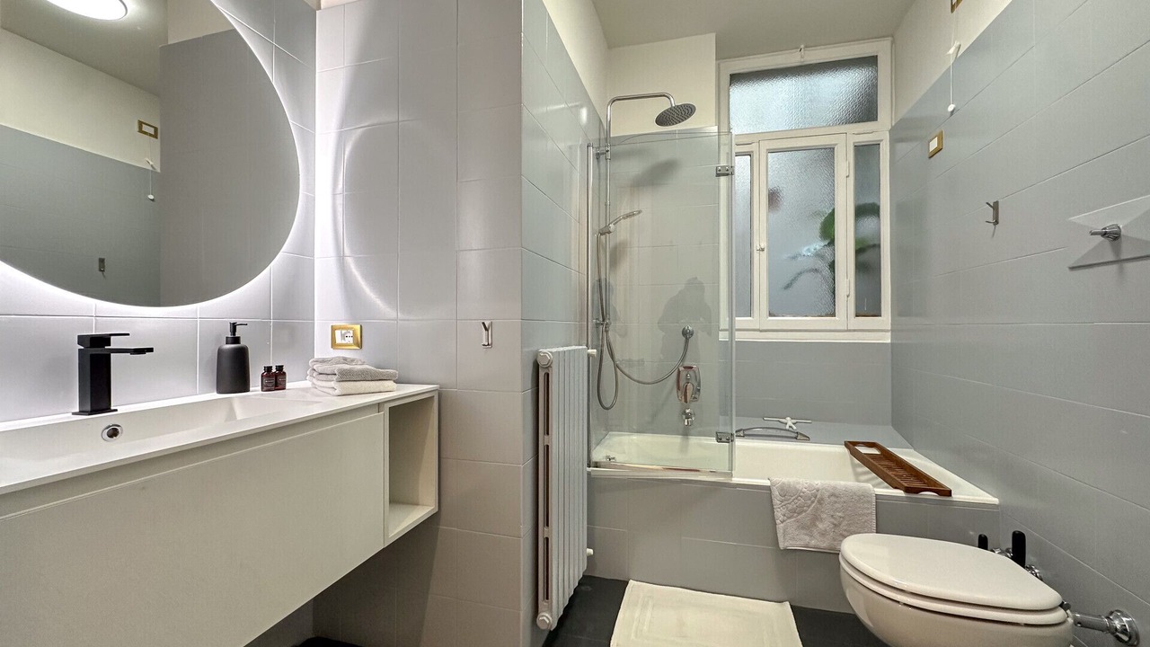 Photo of Bathroom in Como City Centre