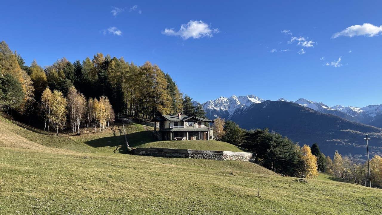 Photo of Outdoor in Mello