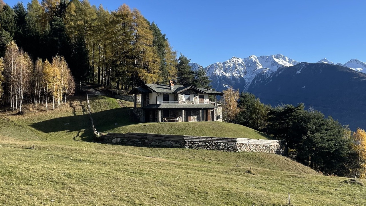 Photo of Outdoor in Mello