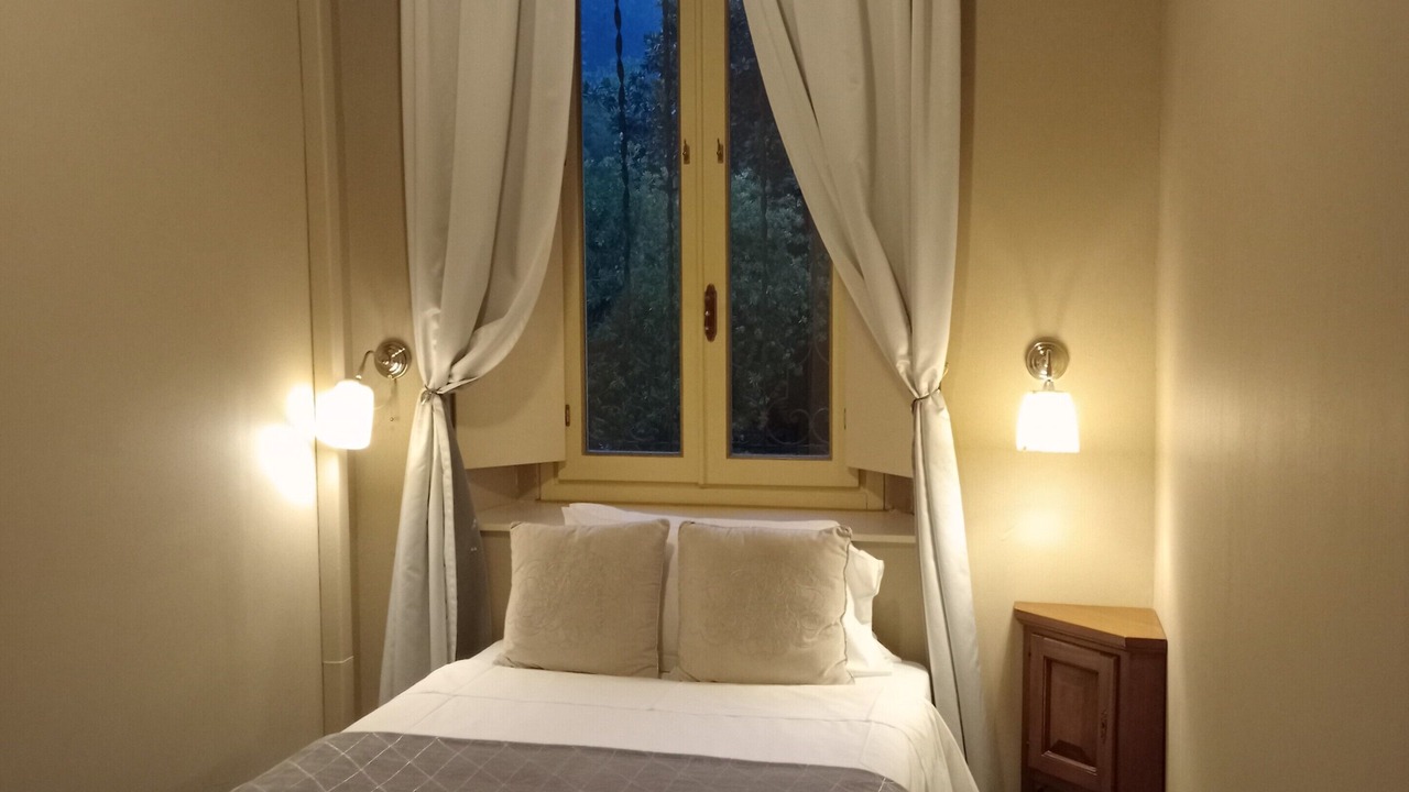 Photo of Bedroom in Toscolano Maderno
