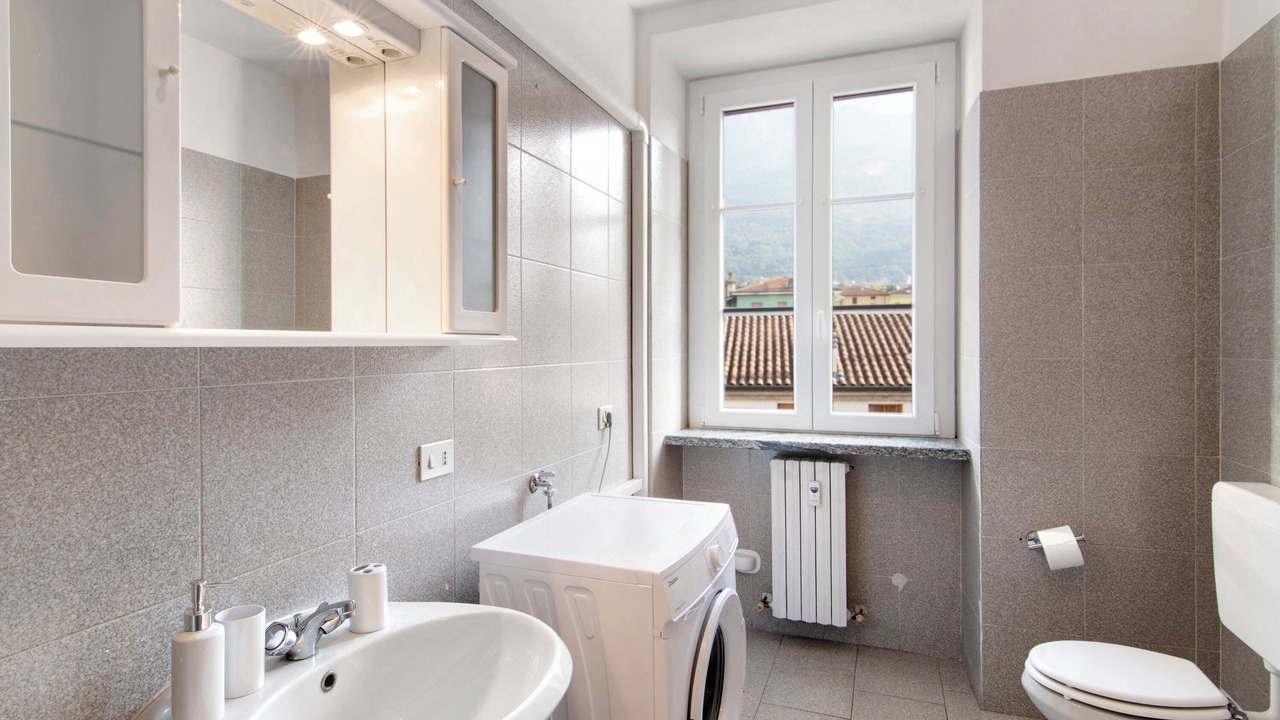 Photo of Bathroom in Colico Piano