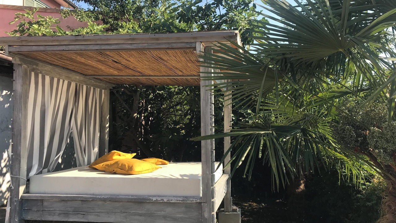 Photo of Outdoor in Castana