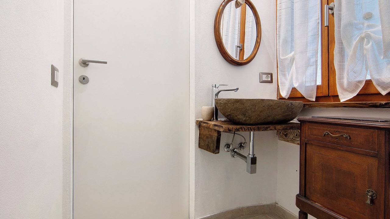 Photo of Bathroom in Naggio